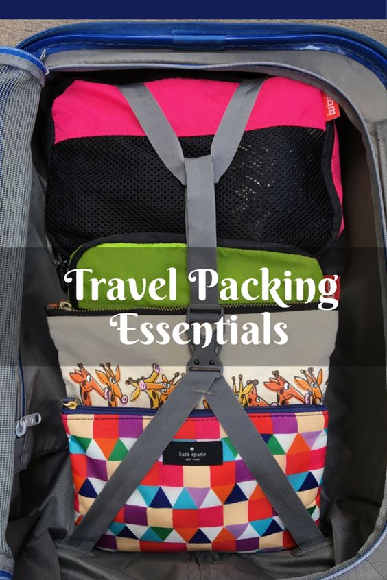 Travel packing essentials: packing cells and amenities kits 
